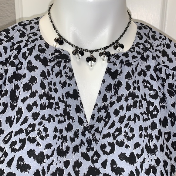 NWOT Banana Republic Blouse. Sz. XXSP - Picture 2 of 8